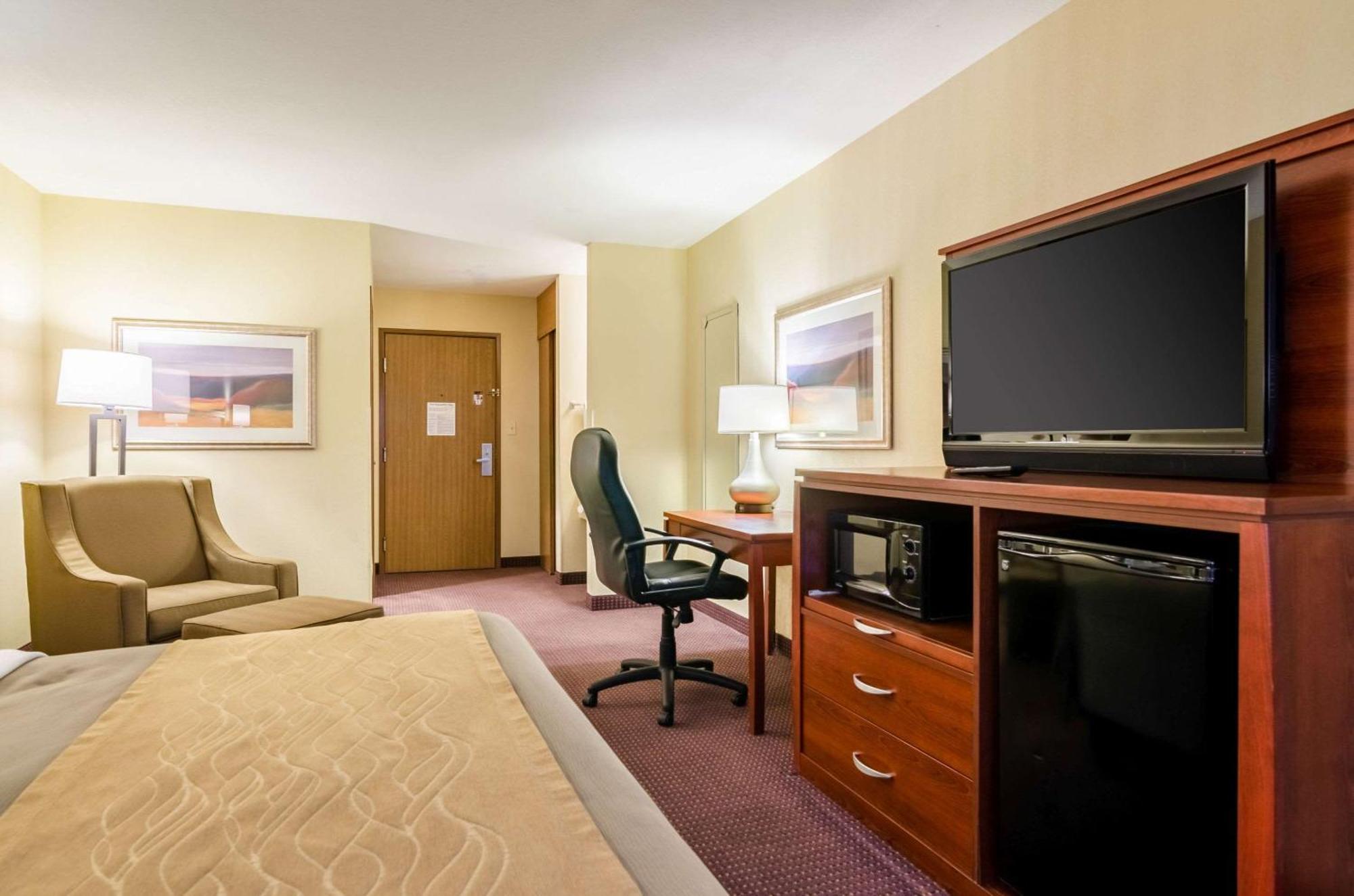 Comfort Inn Colby Exterior photo
